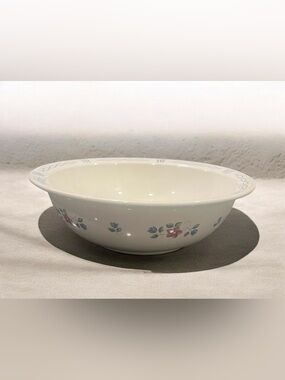 Pfaltzgraff Bonnie Brae stoneware vegetable bowl with floral pattern.